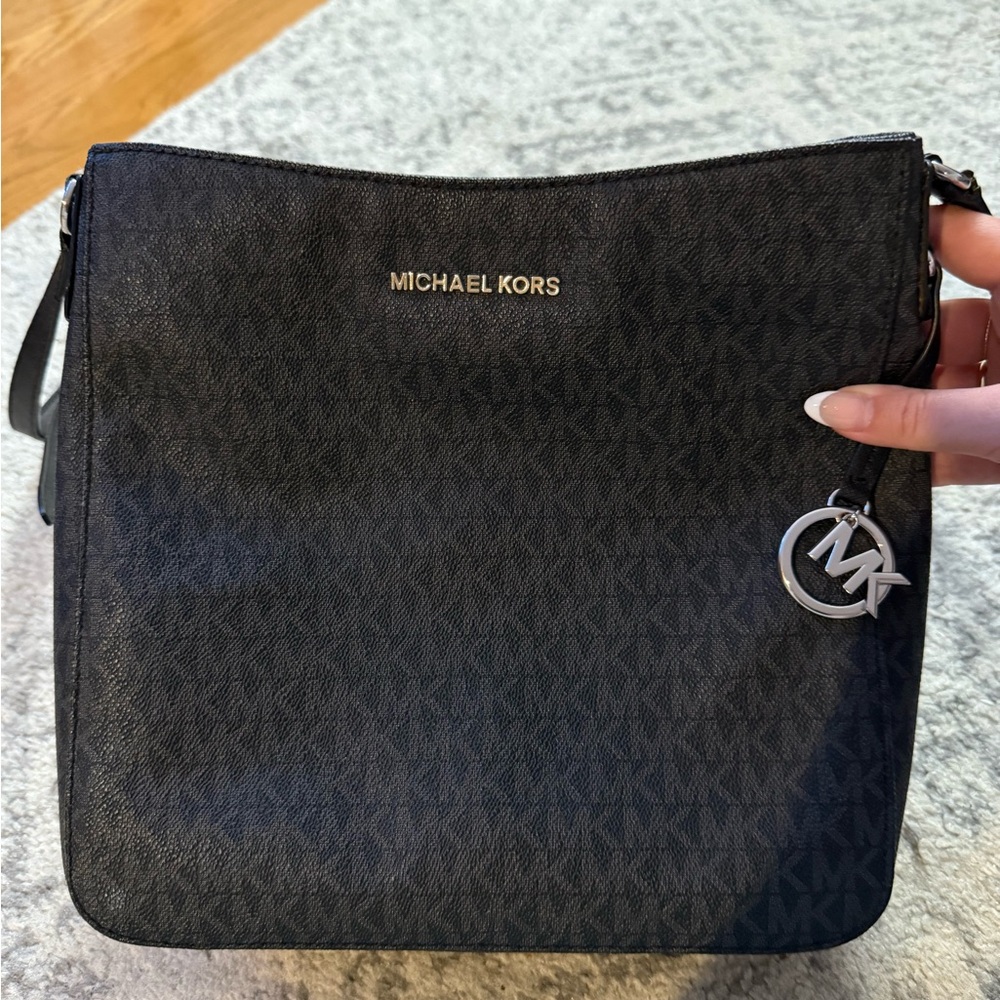 Micheal Kors Black and Silver Jet Set Travel Small Messenger Bag